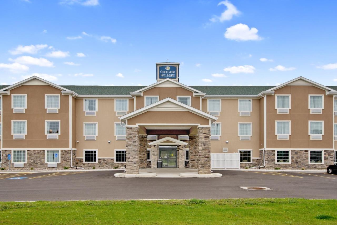 Cobblestone Hotel & Suites - Austin Exterior photo